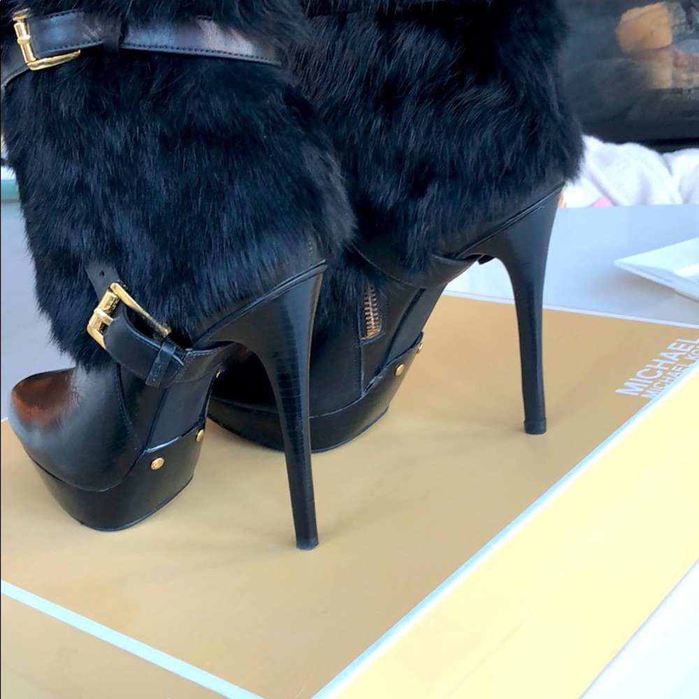 Michael Kors leather boots - Picture 3 of 3